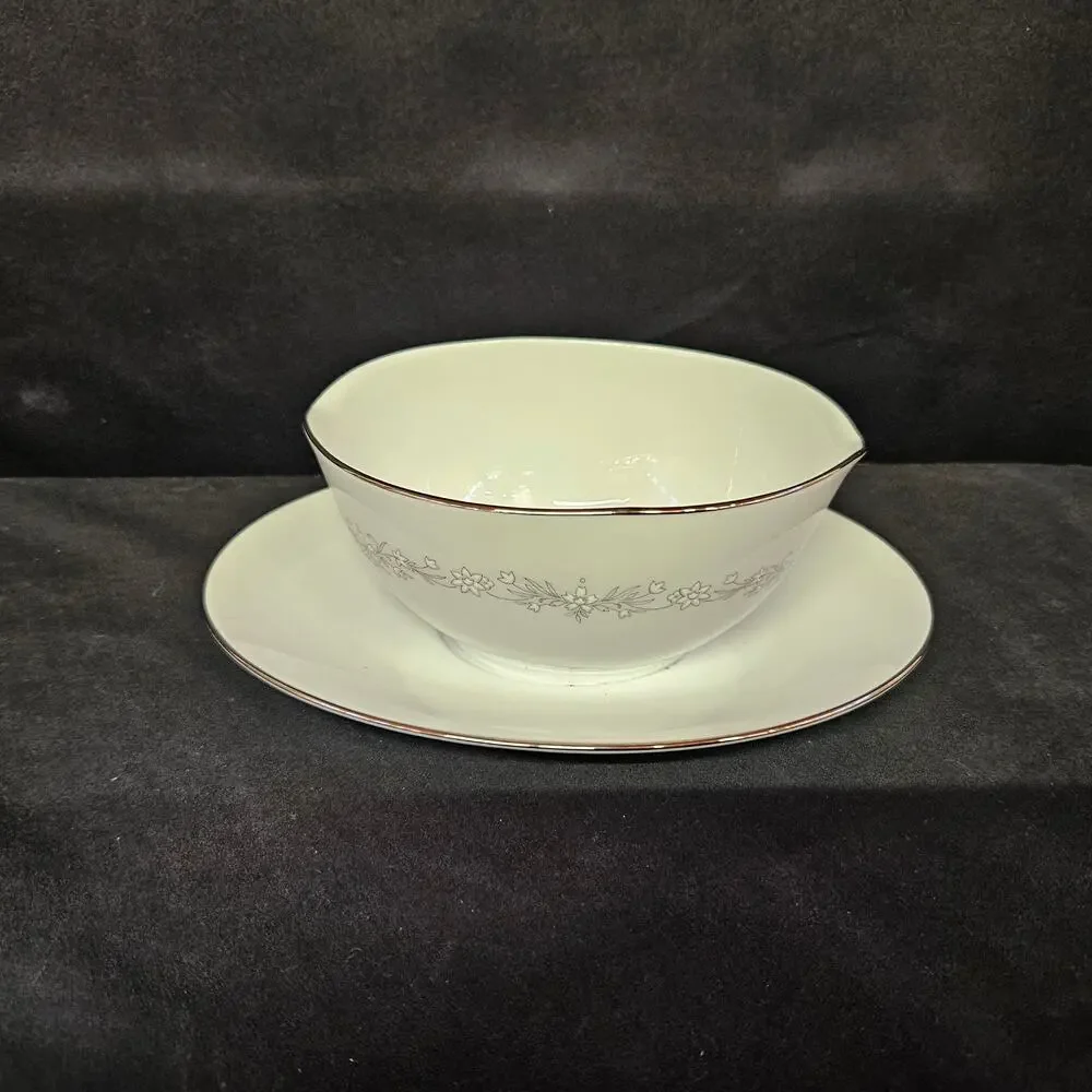 Noritake‎ China Amy 2154 Gravy Boat with attached underplate, Platinum Band